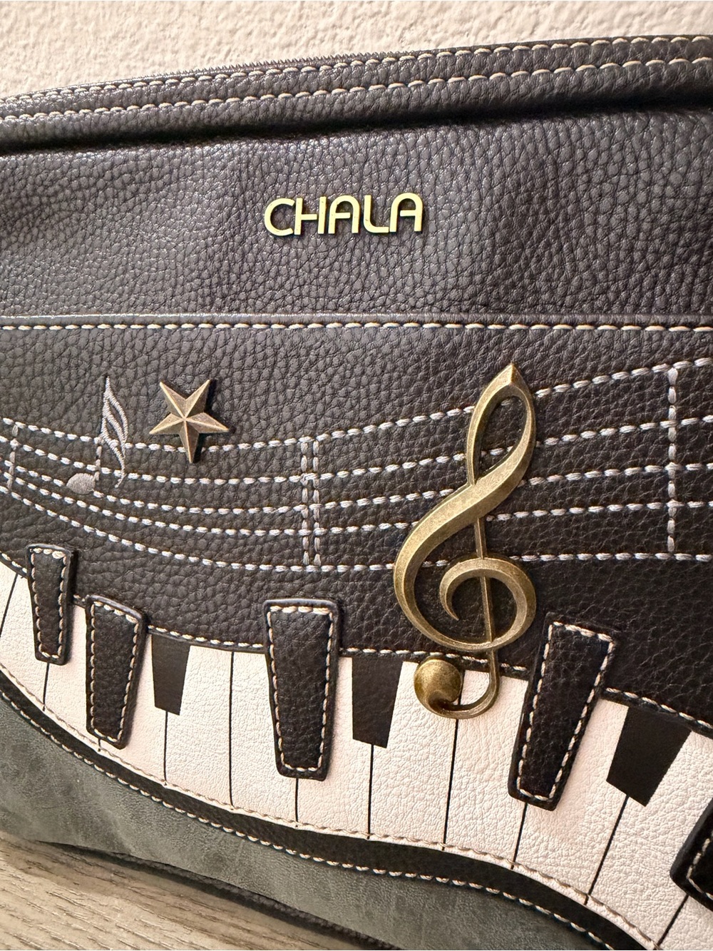 Chala Black & Gray Piano Key Crossbody Bag with Gold Treble Clef - Picture 3 of 5